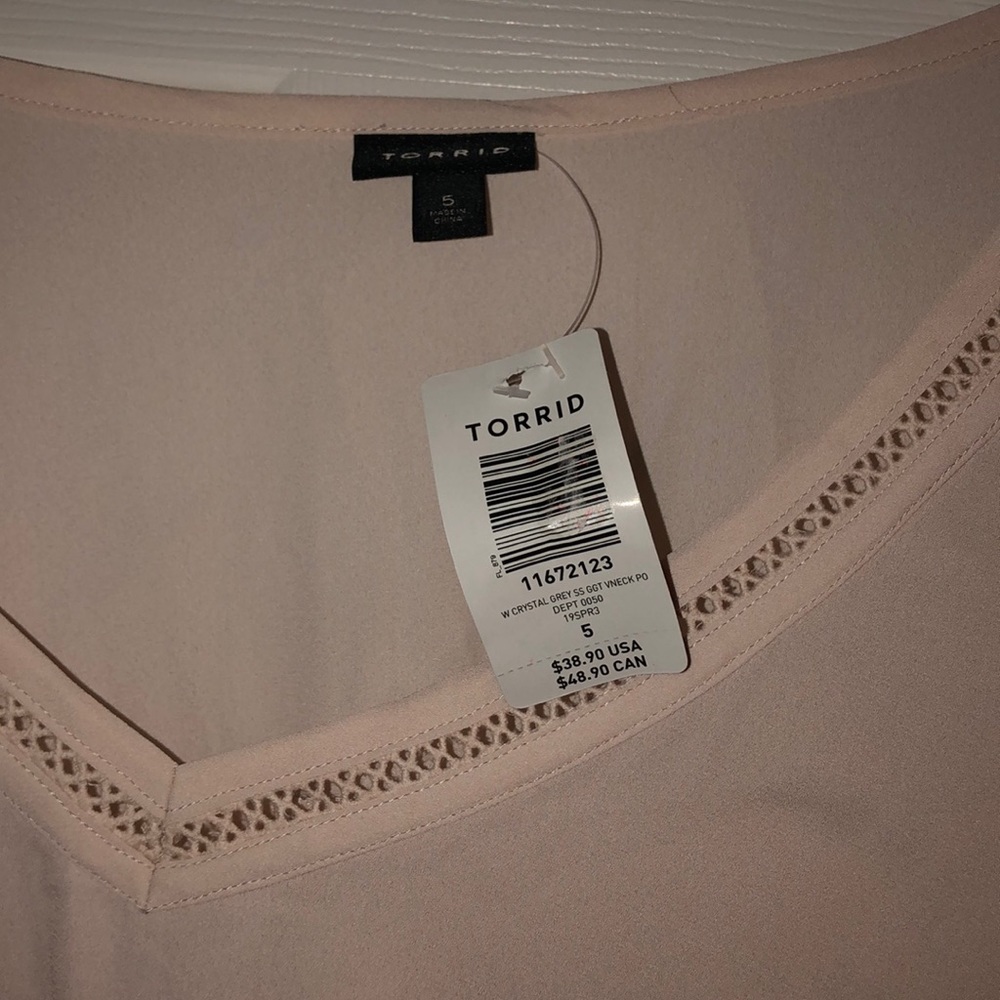 🌻 Torrid Blouse - Picture 2 of 3